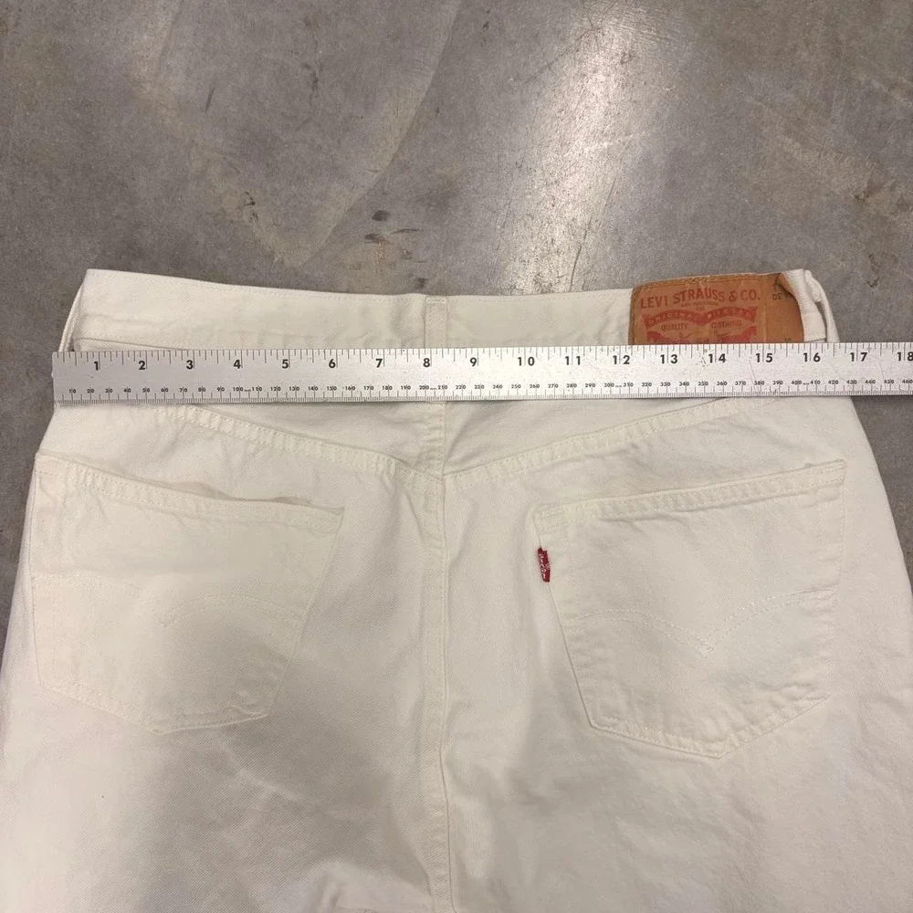 Vintage 2000s Levi's 501 White Button Fly Straight Leg Jeans